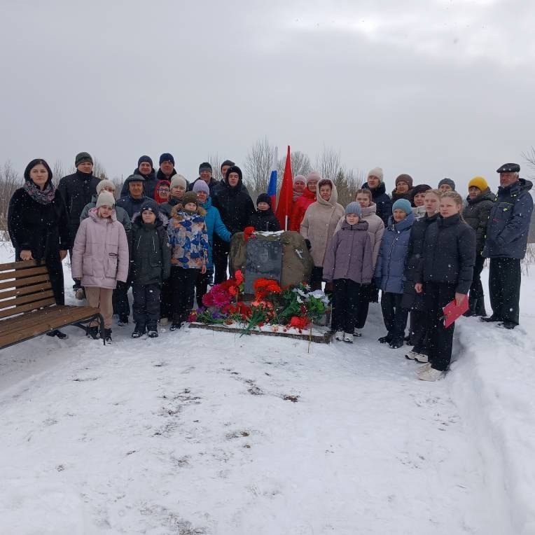 Родственники и гости на митинге в д. Михалево 21 марта 2025 года Родственники и гости на митинге в д. Михалево 21 марта 2025 года